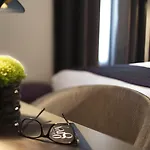 Le Grey Hotel