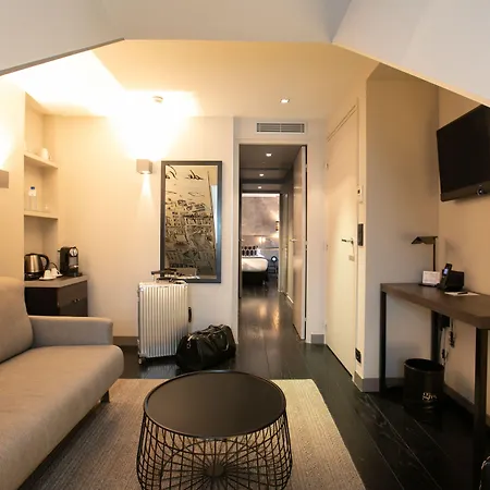 Le Grey Hotel
