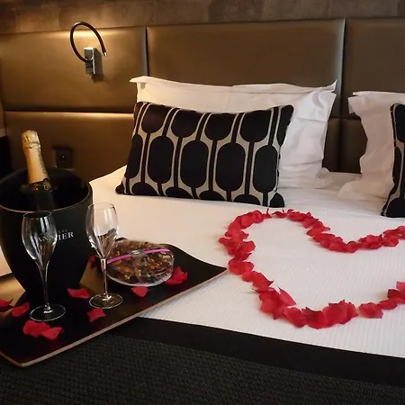 Le Grey Hotel