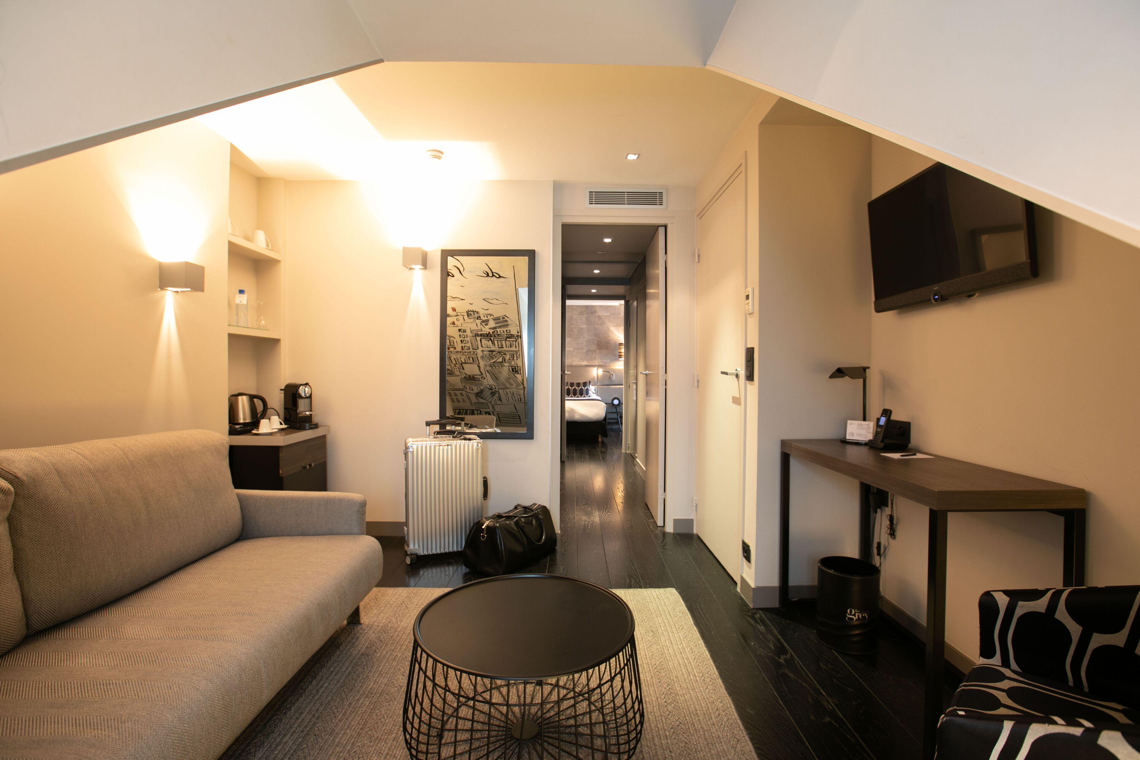 Le Grey Hotel